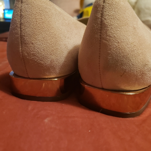 Naturalizer Womens Collette Suede Slip-on Flats size 8W Blush with Gold Heel - Picture 5 of 6